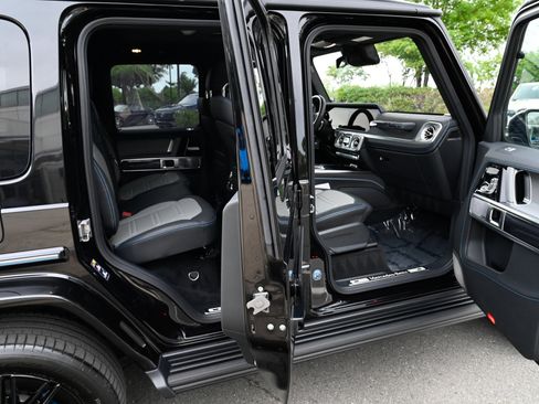 Used 2025 Mercedes-Benz G 580 w/ EQ Technology image 52