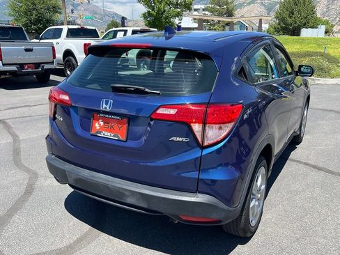 Used 2017 Honda HR-V LX image 8
