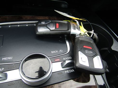 Used 2017 Audi Q7 3.0T Premium Plus w/ Premium Plus Package image 30