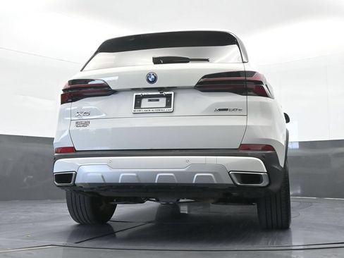Used 2025 BMW X5 xDrive50e AWD/4WD image 62
