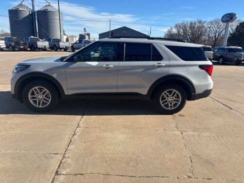 New 2026 Ford Explorer Active image 6