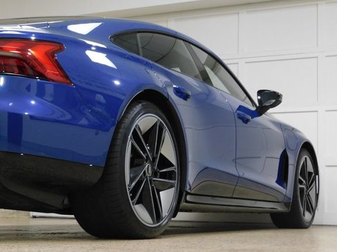 Used 2022 Audi RS e-tron GT AWD/4WD image 92