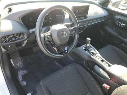 Used 2025 Honda HR-V Sport image 16