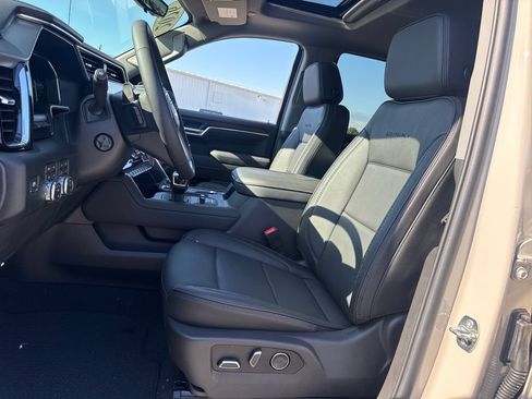 New 2026 GMC Sierra 1500 Denali w/ Denali Reserve Package AWD/4WD image 16