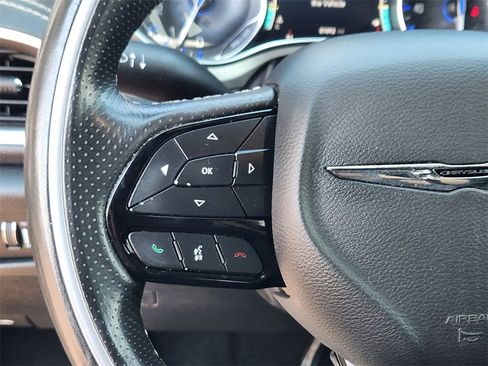 Used 2021 Chrysler Pacifica Limited w/ S Appearance Package image 15