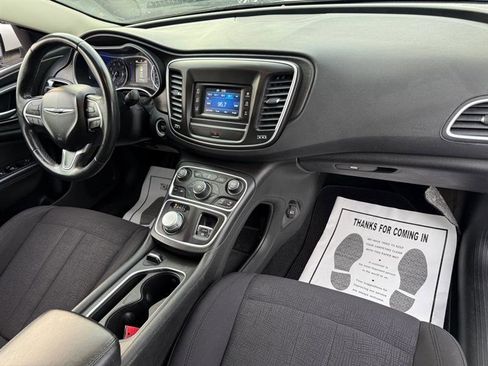 Used 2015 Chrysler 200 Limited w/ Convenience Group image 26