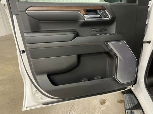 Certified 2023 Chevrolet Silverado 1500 High Country w/ Technology Package image 15