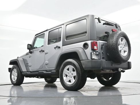 Used 2018 Jeep Wrangler Unlimited Sport S AWD/4WD image 45