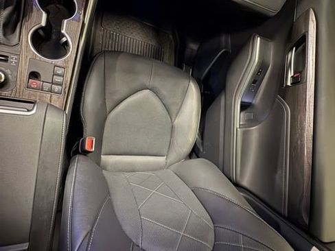 Used 2024 Toyota Highlander Platinum AWD/4WD image 20