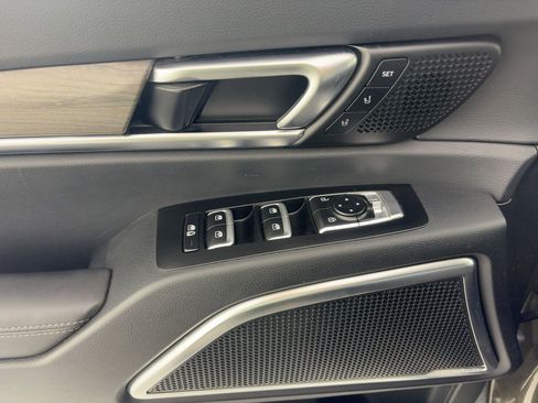 Used 2022 Kia Telluride SX w/ SX Prestige Package image 21