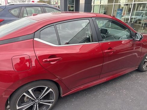 Used 2023 Nissan Sentra SR w/ SR Premium Package image 11