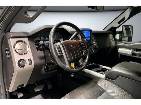 Used 2015 Ford F250 Lariat w/ Chrome Package image 15