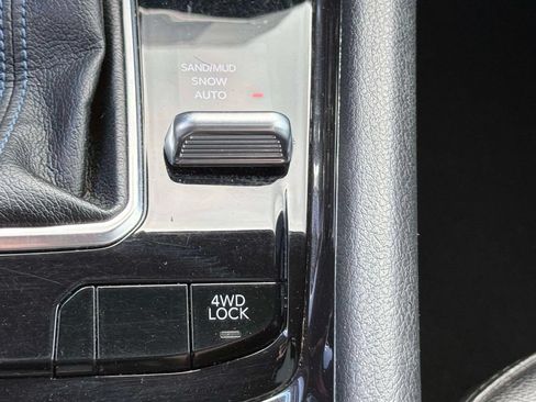 Used 2022 Jeep Compass Latitude AWD/4WD image 29