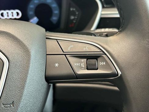 Certified 2025 Audi Q3 2.0T Premium image 15