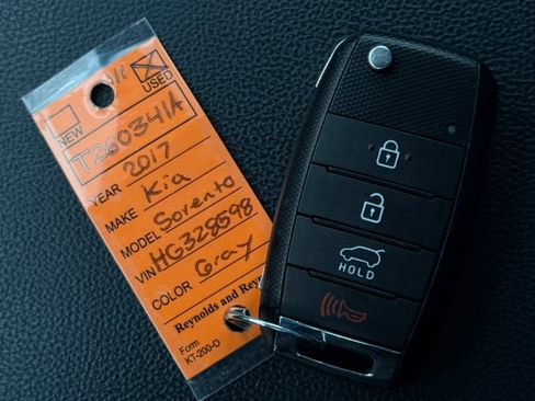 Used 2017 Kia Sorento AWD image 45