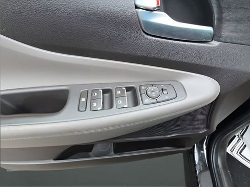 Used 2020 Hyundai Santa Fe SE AWD/4WD image 11