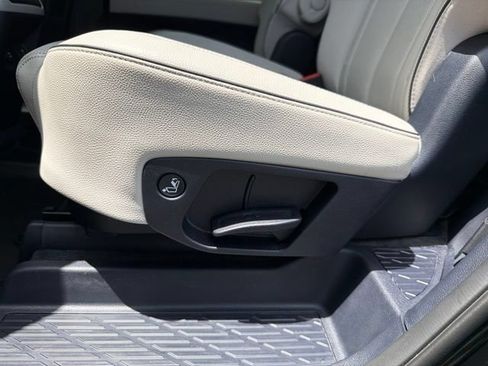 Used 2024 Hyundai Palisade Limited FWD image 28