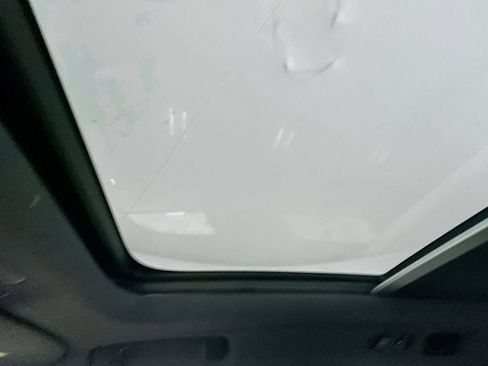 Used 2019 Volvo XC40 T5 Momentum image 23