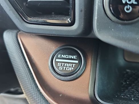 Used 2022 Ford Bronco Sport Outer Banks w/ Tech Package AWD/4WD image 24