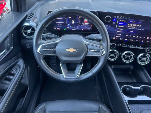 Used 2024 Chevrolet Blazer EV LT AWD/4WD image 17