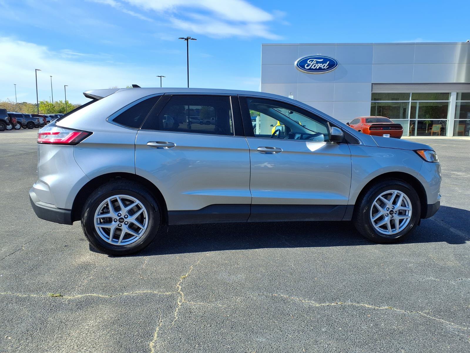 Used 2024 Ford Edge SEL AWD/4WD image 26