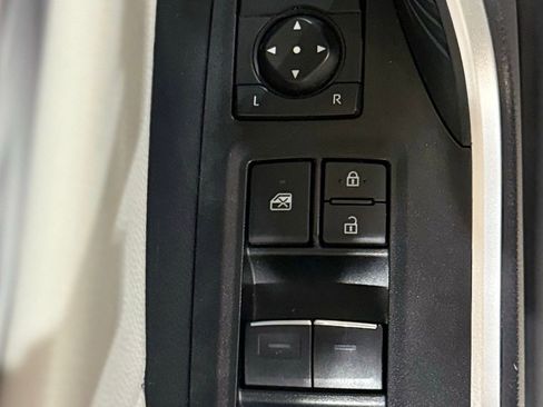 Used 2025 Toyota RAV4 XLE w/ Convenience Package image 37