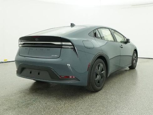 New 2026 Toyota Prius SE image 32