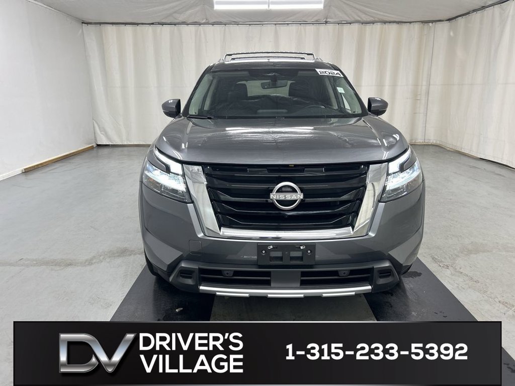 Used 2024 Nissan Pathfinder SL w/ SL Premium Package AWD/4WD image 3