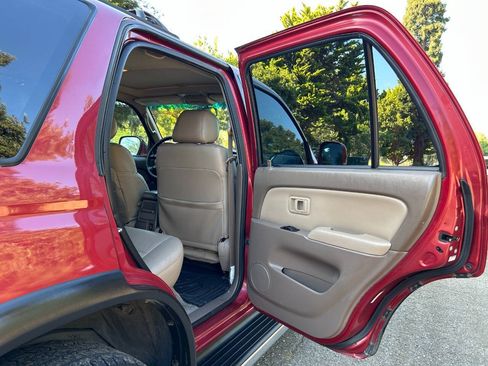 Used 2000 Toyota 4Runner SR5 w/ Upgrade Value Pkg 2 AWD/4WD image 33