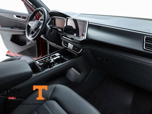 Used 2025 Volkswagen Atlas Cross Sport SEL R-Line image 72