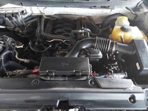 Used 2014 Ford F150 XLT w/ XLT Chrome Package RWD image 27