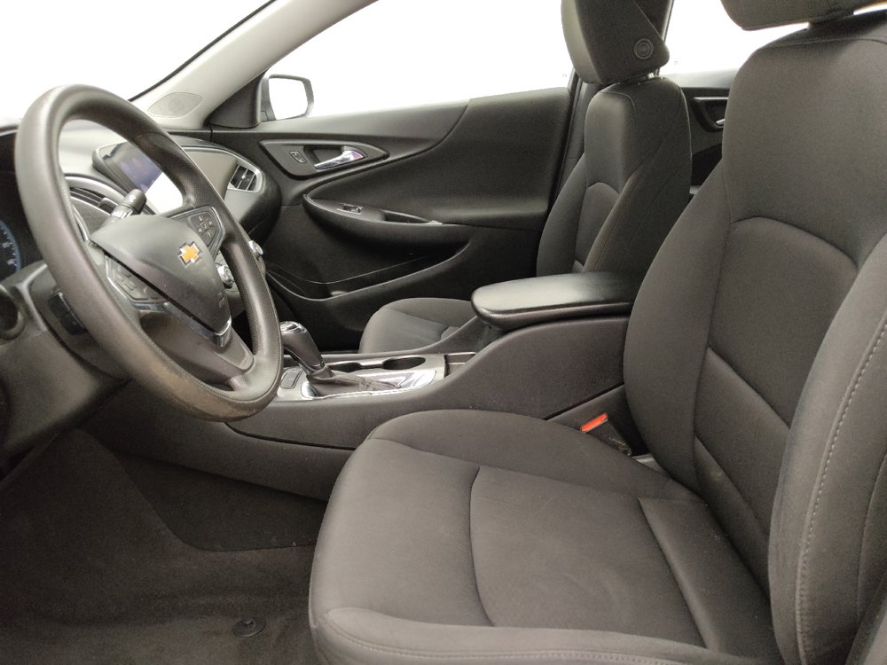Used 2020 Chevrolet Malibu LS FWD image 17