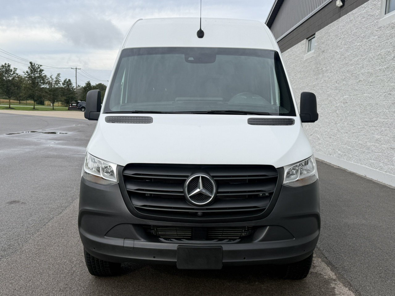 Used 2019 Mercedes-Benz Sprinter 2500 w/ Premium Plus Package image 2
