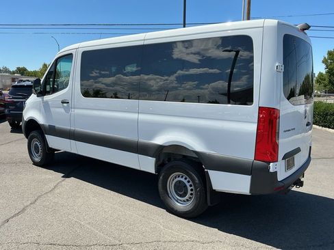 Used 2025 Mercedes-Benz Sprinter 2500 image 10