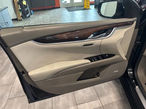 Used 2014 Cadillac XTS Platinum image 20