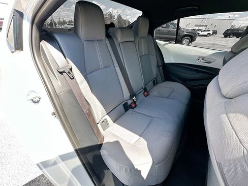 Used 2025 Toyota Corolla SE w/ Convenience Package FWD image 32