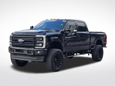 Used 2025 Ford F250 Platinum AWD/4WD image 2