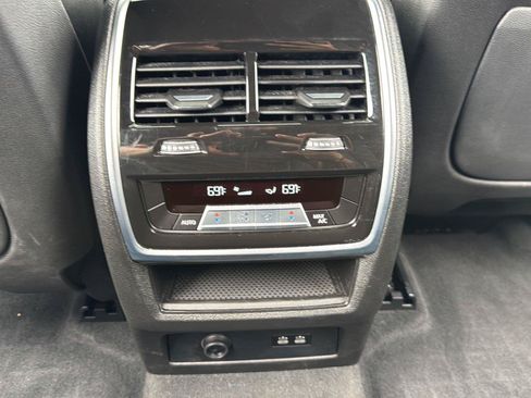 Used 2024 BMW X5 xDrive40i w/ Premium Package AWD/4WD image 27