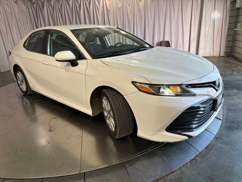 Used 2020 Toyota Camry LE FWD image 2
