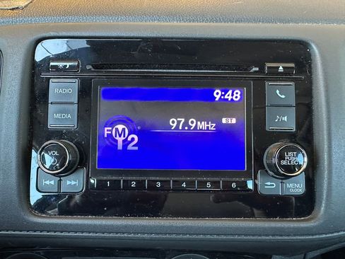 Used 2022 Honda HR-V LX image 4