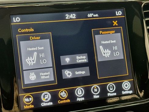 Used 2021 Jeep Grand Cherokee Limited AWD/4WD image 4