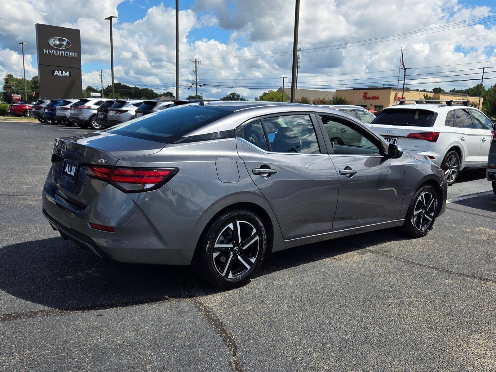 Used 2024 Nissan Sentra SV FWD image 14