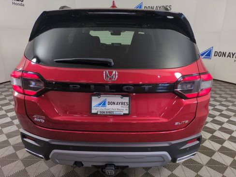 Certified 2024 Honda Pilot Elite image 5