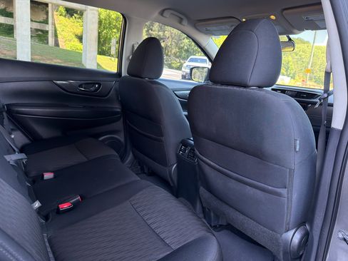 Used 2017 Nissan Rogue SV w/ Midnight Edition FWD image 17