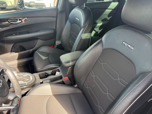 Used 2022 Kia Forte GT-Line w/ GT-Line Premium Package image 11