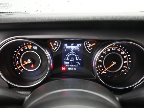 Used 2022 Jeep Gladiator Sport AWD/4WD image 14