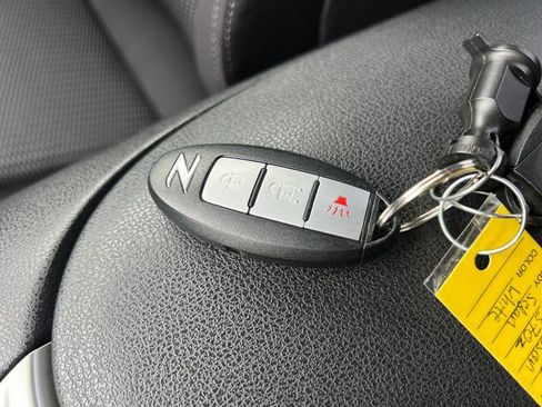 Used 2020 Nissan 370Z w/ Sport Package image 30