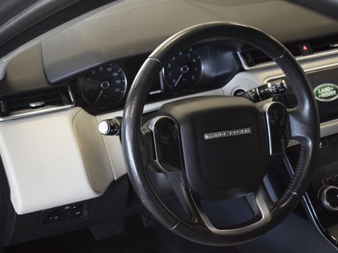 Used 2018 Land Rover Range Rover Velar S image 37