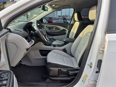 Used 2018 GMC Terrain SLE image 11