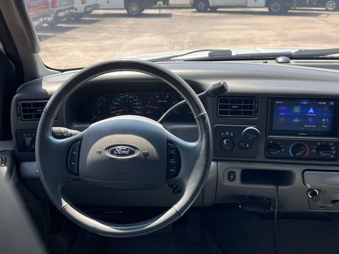 Used 2004 Ford F350 Lariat image 45